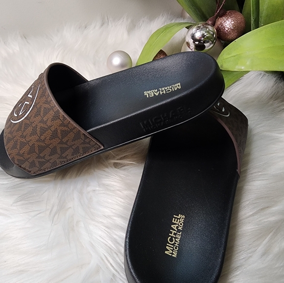 Michael Kors Women's Slides brand new - Picture 3 of 7